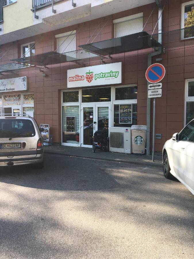 Brand New Apartment. Parking Spot Included! Bratislava Exteriör bild