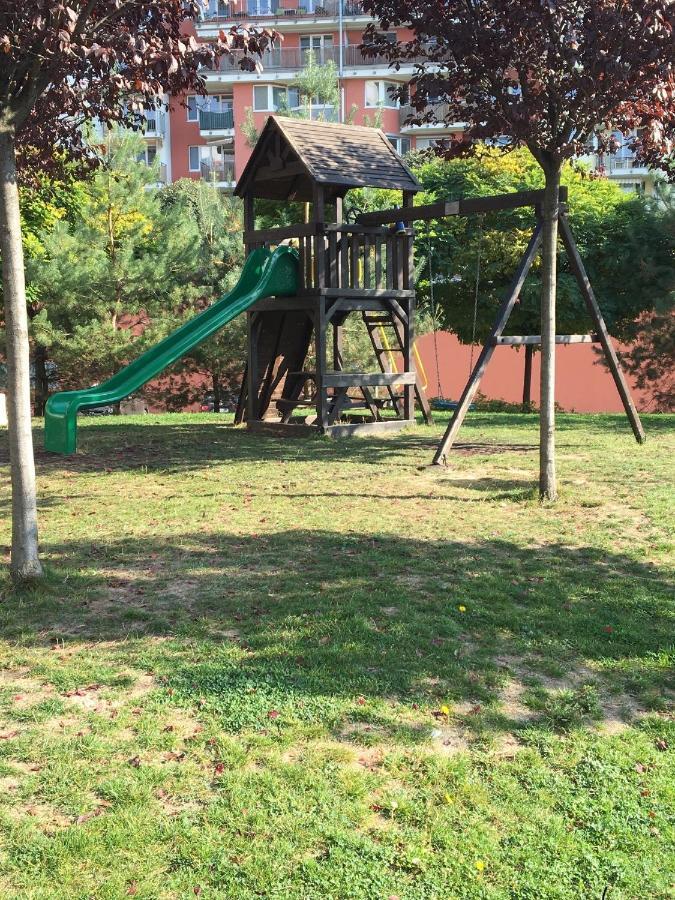 Brand New Apartment. Parking Spot Included! Bratislava Exteriör bild