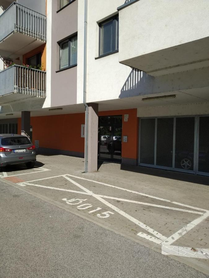 Brand New Apartment. Parking Spot Included! Bratislava Exteriör bild