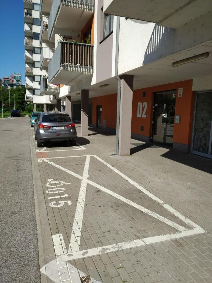 Brand New Apartment. Parking Spot Included! Bratislava Exteriör bild